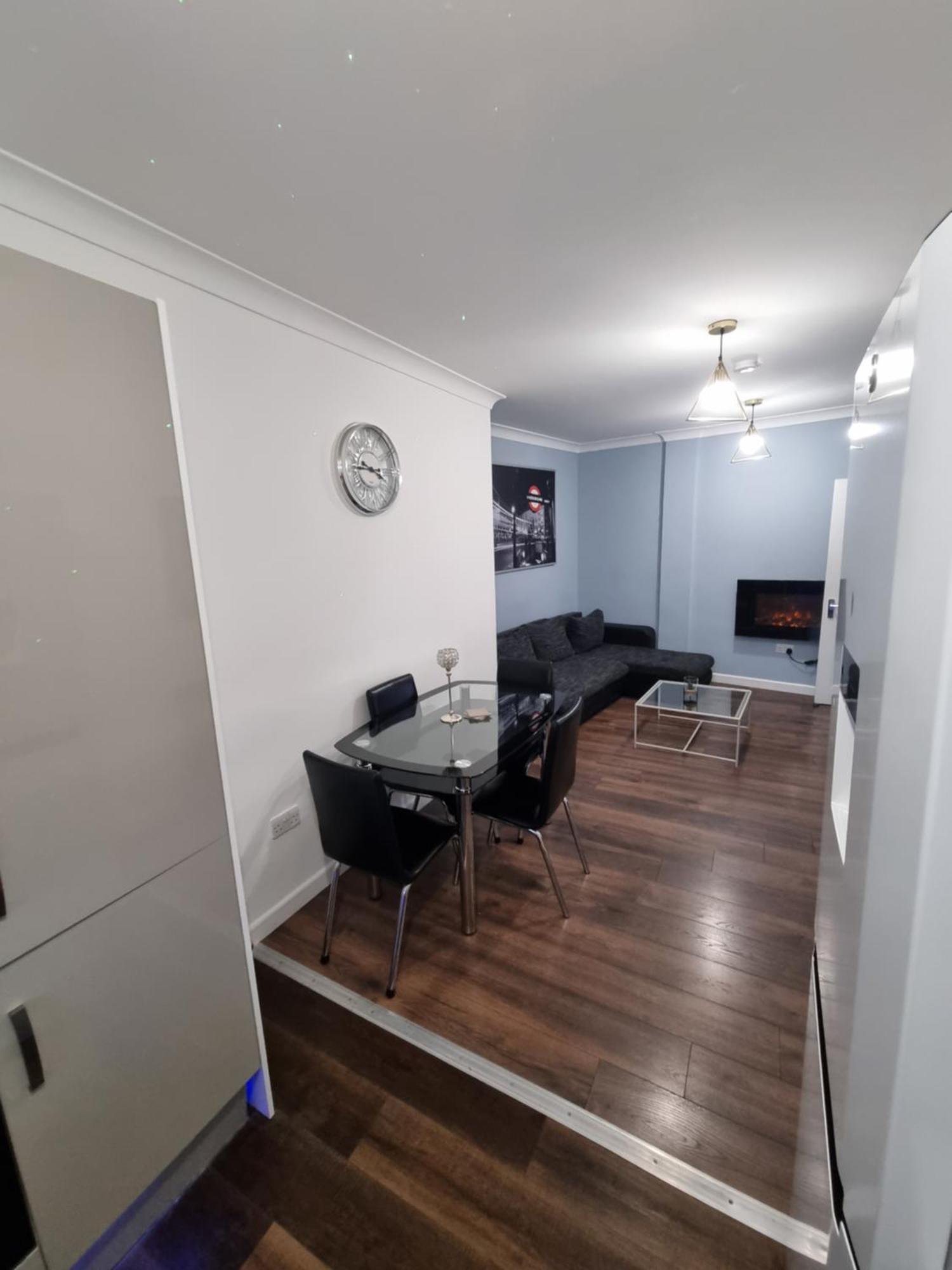 Beautiful Modern Apartment On Wick Lane Londra Esterno foto