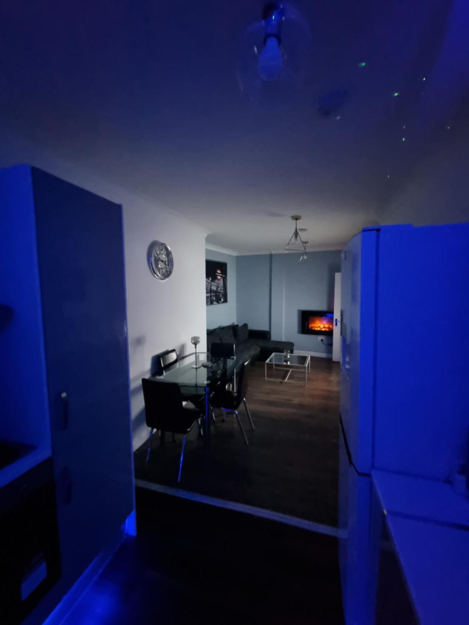 Beautiful Modern Apartment On Wick Lane Londra Esterno foto